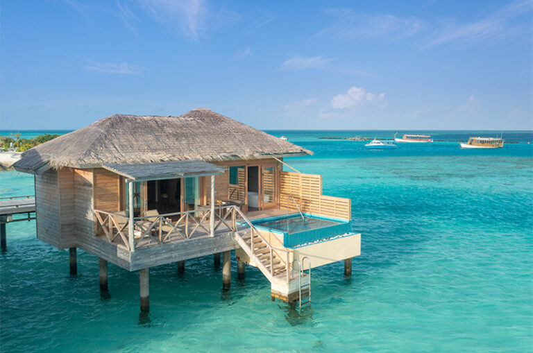 Aqua-Suite-with-Pool