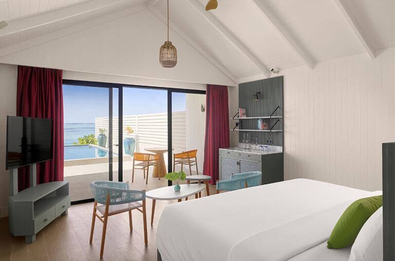 Deluxe-Beach-Pool-Villa-14-Units